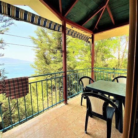 Ramo'S Cozy Beachside Haven With Panoramic Views - 1St Avlonya Dış mekan fotoğraf